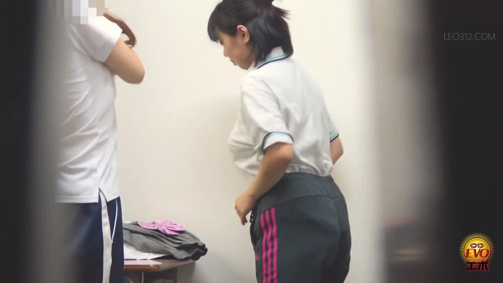 [EE-608] School girls farts and diarrhea stool inside the panties