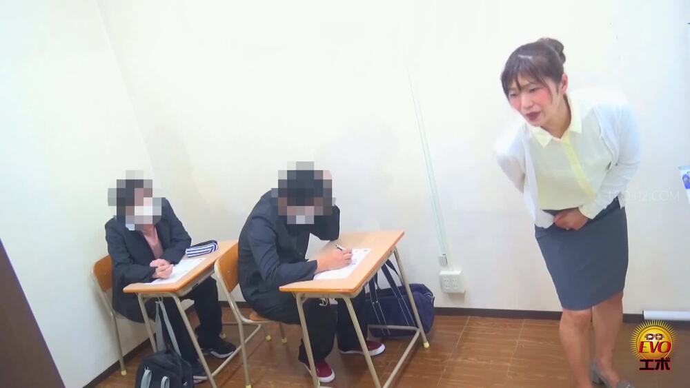 [EE-634] Explosive sounds resounding in the classroom. Diarrhea and feces leakage during the female teacher exam