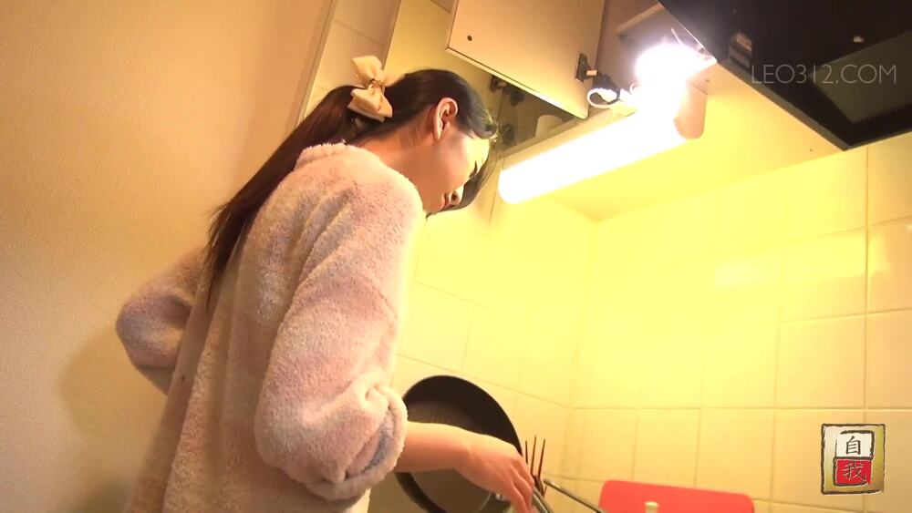 [JG-419] Cooking, eating and pooping with various girls. Filmed by girls