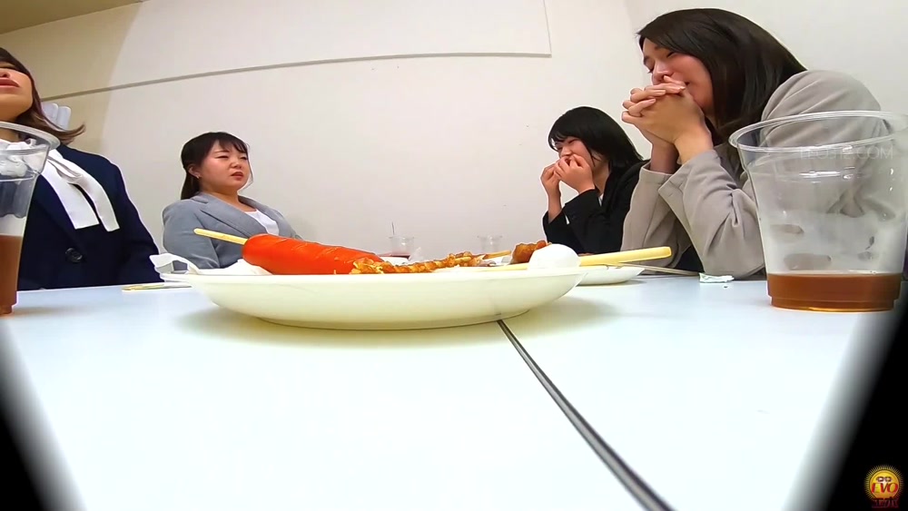 [EE-694] Group of gluttonous OLs filling their stomachs and fighting for the turn to poop. In – house toilet voyeur