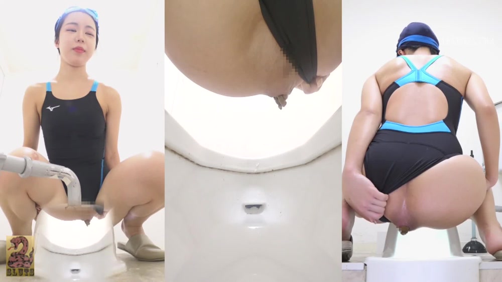 [SR081] Front and back full body shots of sports schoolgirls farting and pooping inside the toilet
