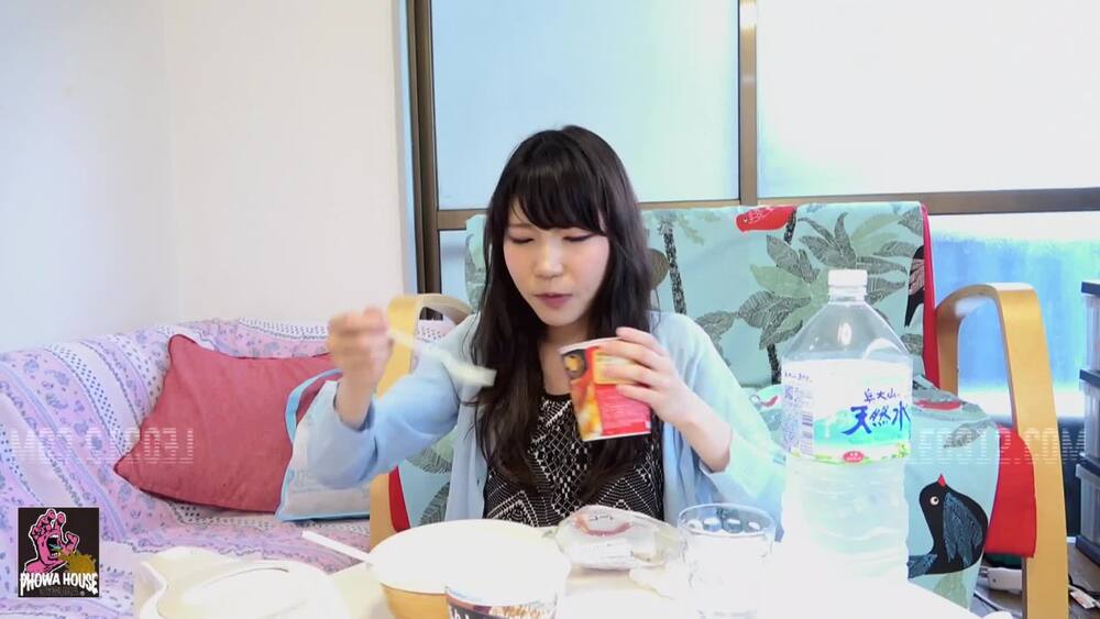 [PGFD-042] 1 on 1 with camera: girls recording themselves overeating and vomiting
