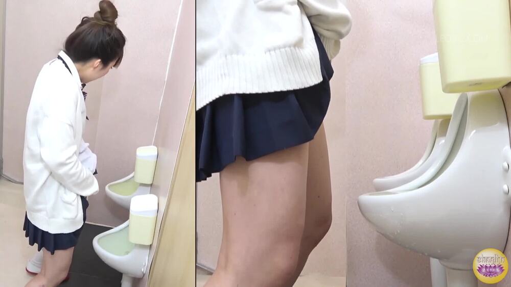 [SL-366] Imposed standing piss! Schoolgirls using boys urinal for emergency urination